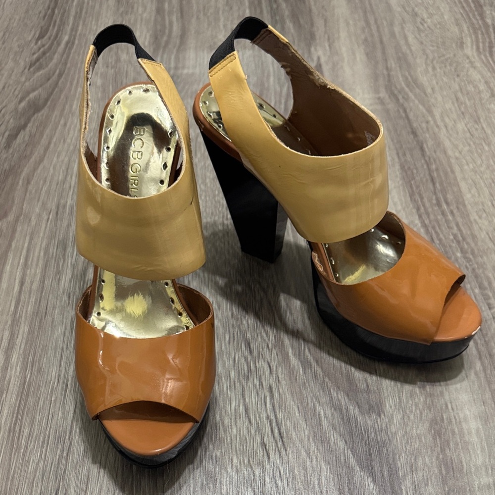 BCBG Two-Tone Heeled Sandals Size 6